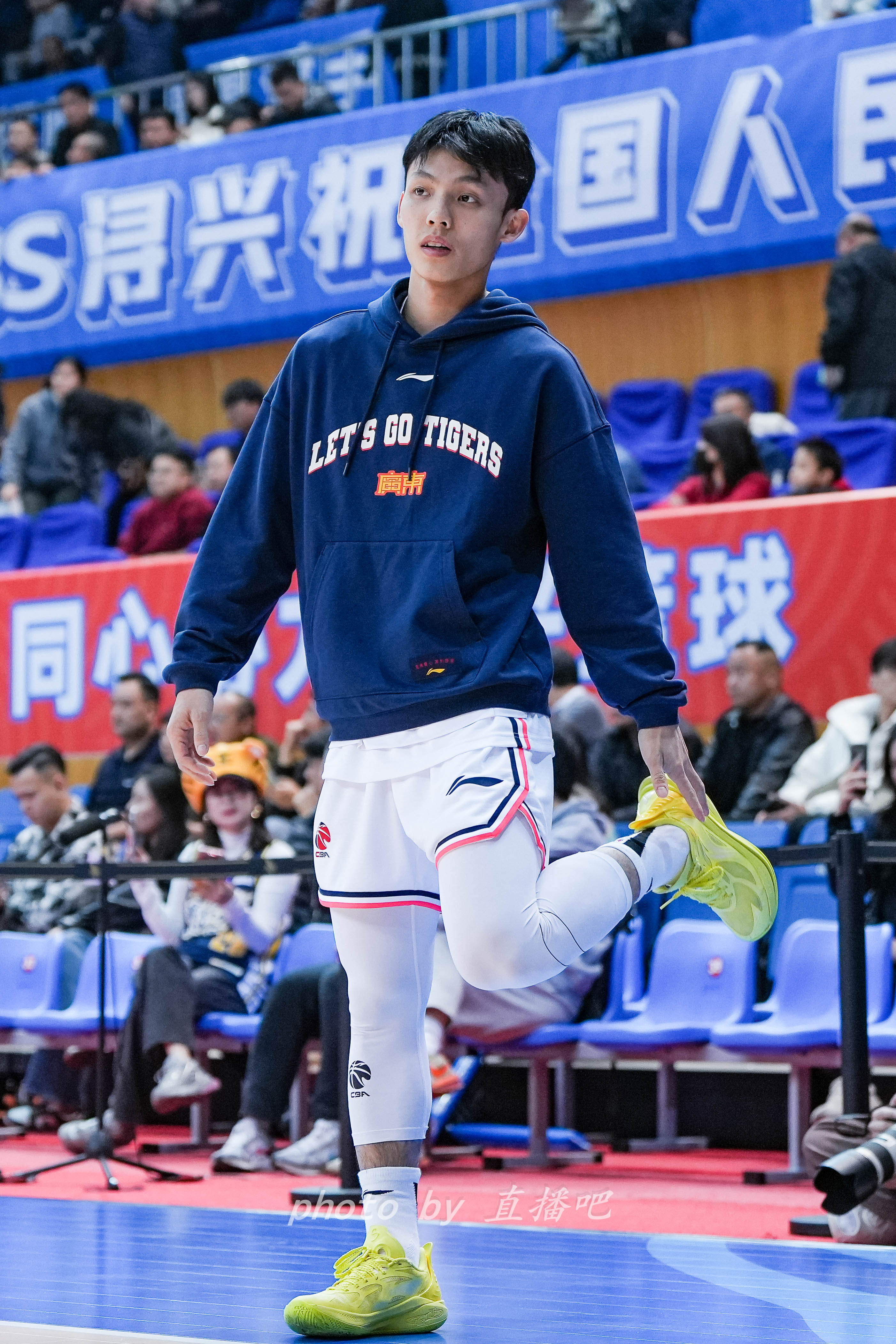  “控球中鋒”！徐杰這身體素質(zhì)有億點東西