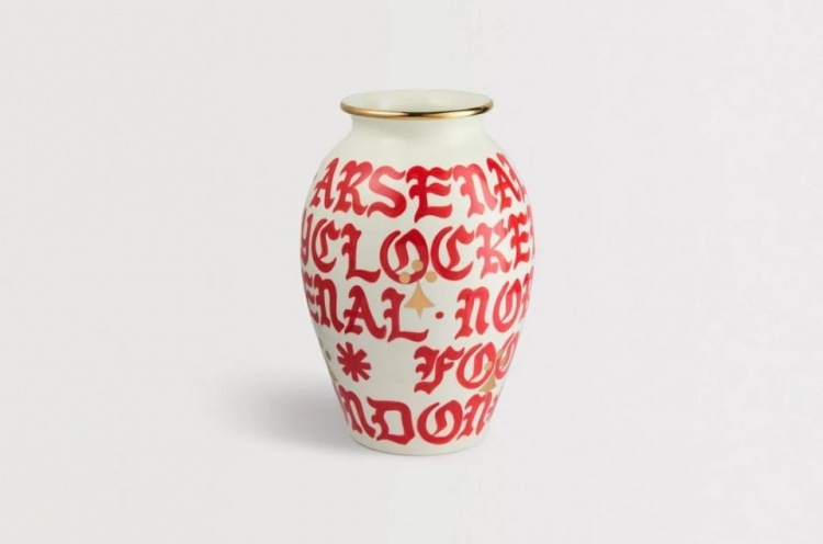  太陽(yáng)報(bào)：阿森納推出花瓶等瓷器的周邊產(chǎn)品，發(fā)售不到一小時(shí)就售罄