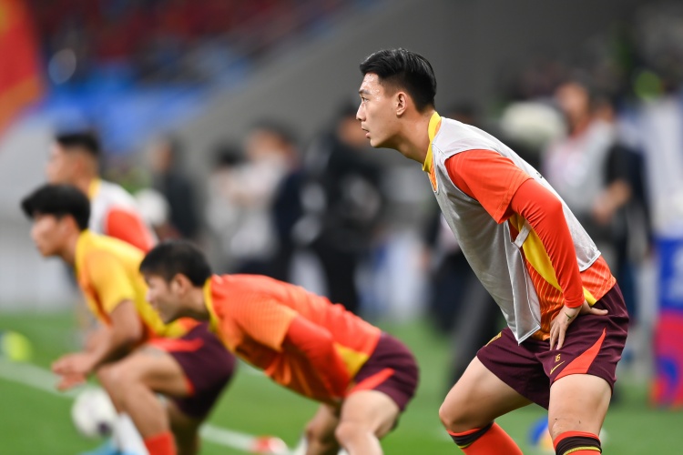  足球報：張玉寧、蔣圣龍均有不同程度傷病，伊萬未讓在熱身賽出場