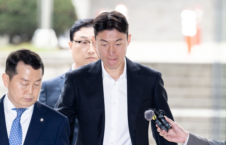  韓國國腳黃義助非法拍攝不雅視頻，一審被判有期徒刑1年緩刑2年！
