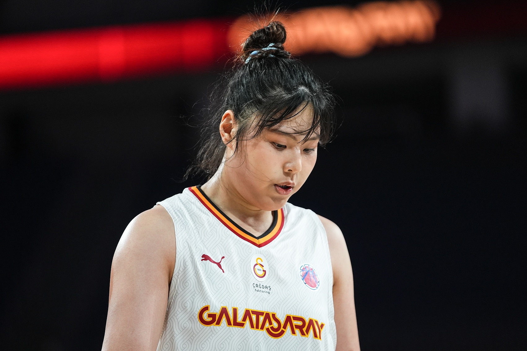  繼續(xù)沖！李月汝本賽季常規(guī)賽場均15分7.6板1.5助 兩分命中率56.9%