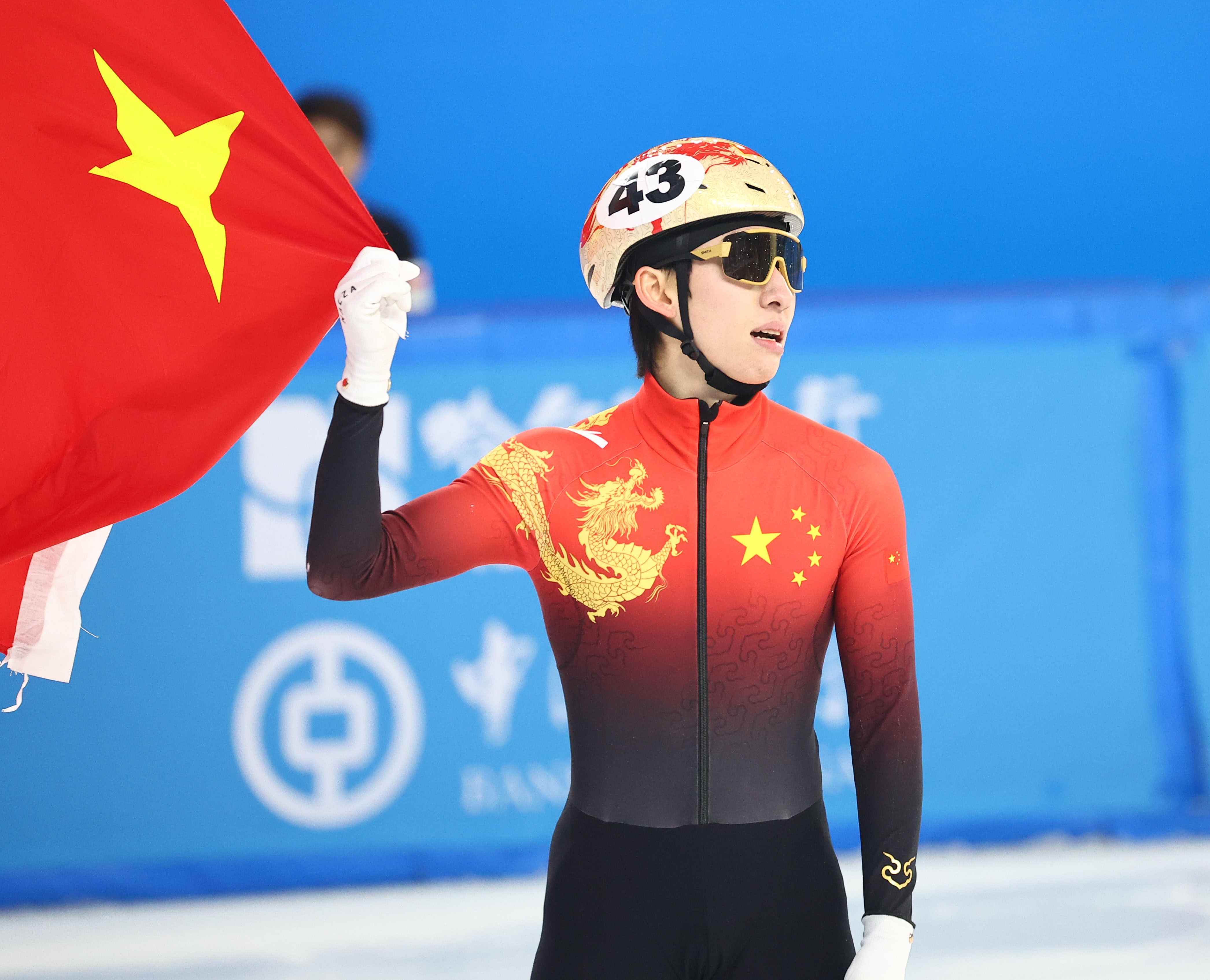  媒體人：中國冰雪歸化非常成功，但足球歸化花更多錢卻連水花都沒