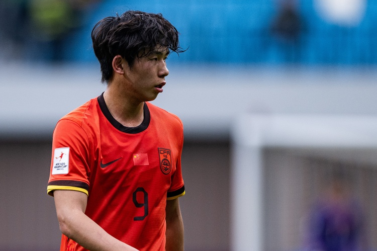  加油！對戰(zhàn)沙特U20劉誠宇罰丟點球承受壓力，入選國足是絕佳鼓勵